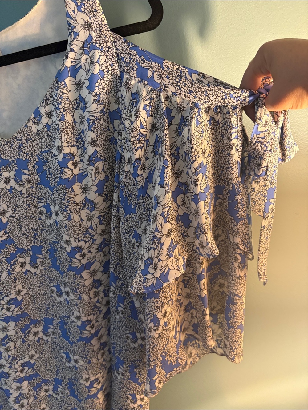 Dress Subcategory Identification - Picture 2 of 3